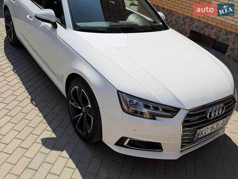 Універсал Audi A4 2018 в Ужгороді