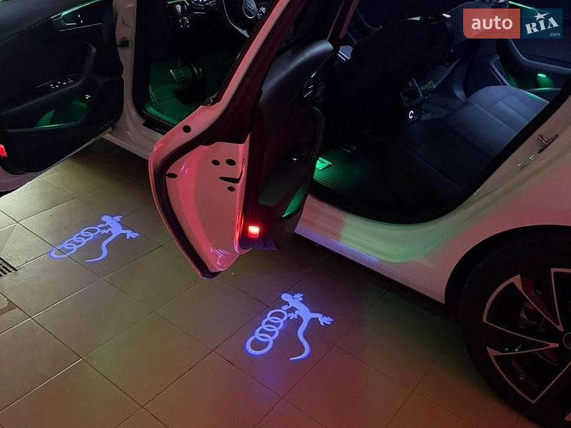 Універсал Audi A4 2018 в Ужгороді