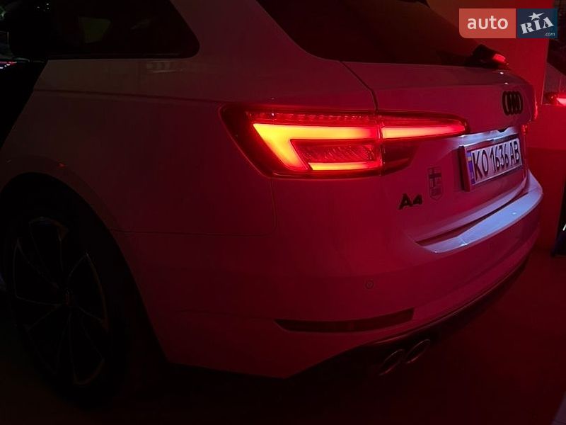 Універсал Audi A4 2018 в Ужгороді