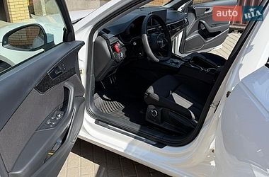 Універсал Audi A4 2018 в Ужгороді