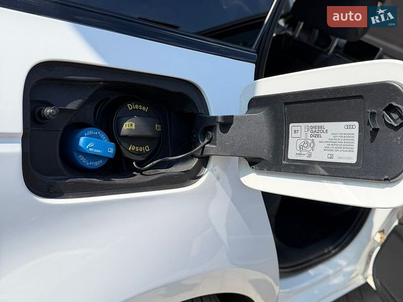 Універсал Audi A4 2018 в Ужгороді