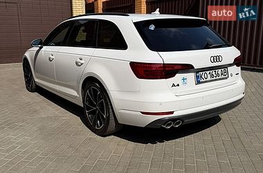 Універсал Audi A4 2018 в Ужгороді
