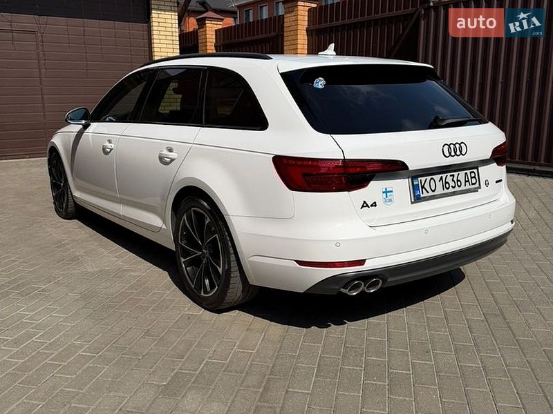 Універсал Audi A4 2018 в Ужгороді