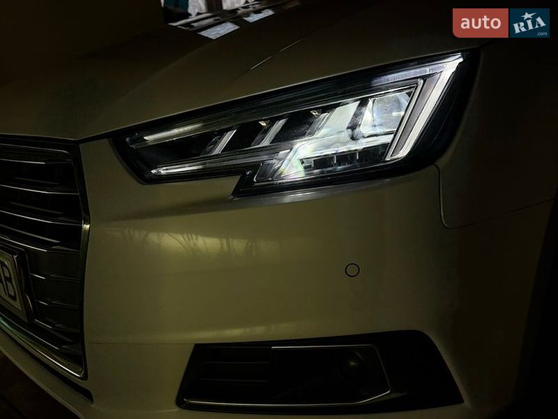 Універсал Audi A4 2018 в Ужгороді