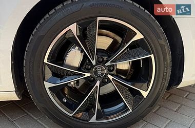 Універсал Audi A4 2018 в Ужгороді