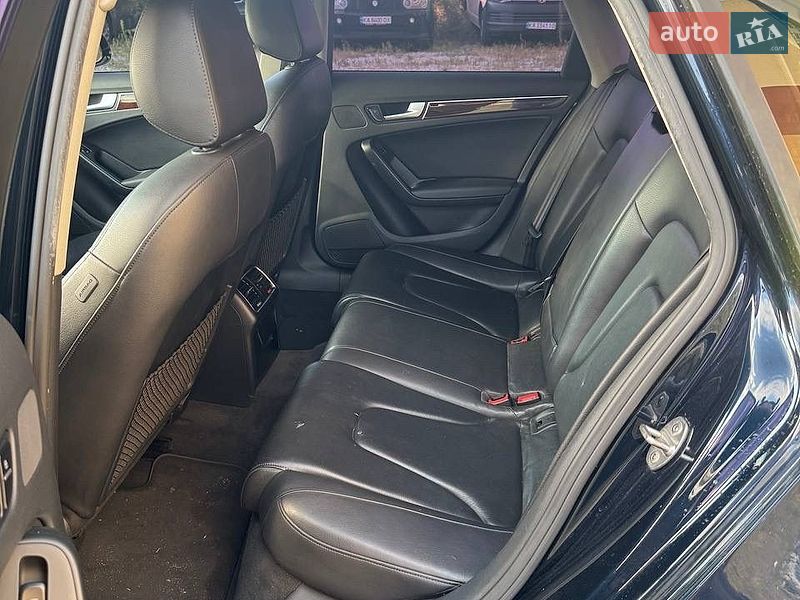 Седан Audi A4 2011 в Киеве