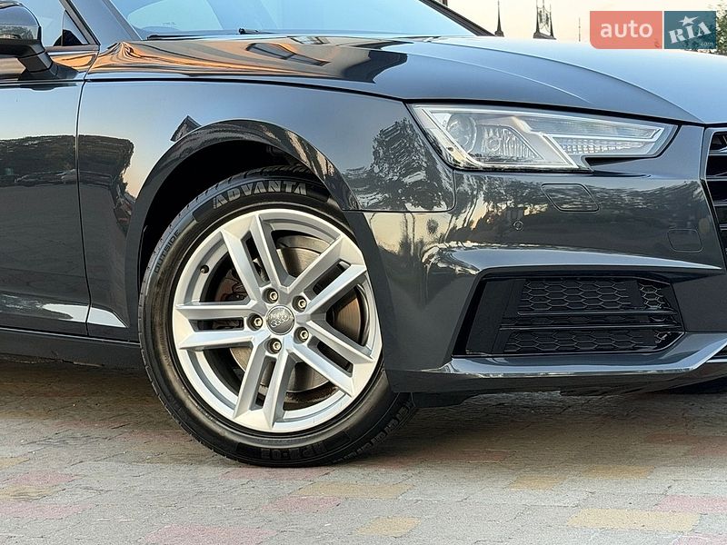Седан Audi A4 2017 в Стрию