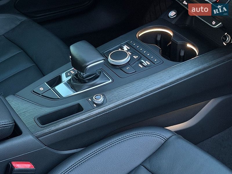 Седан Audi A4 2017 в Стрию