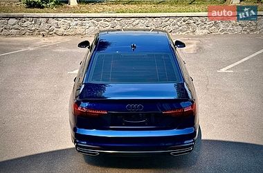 Седан Audi A4 2020 в Виннице