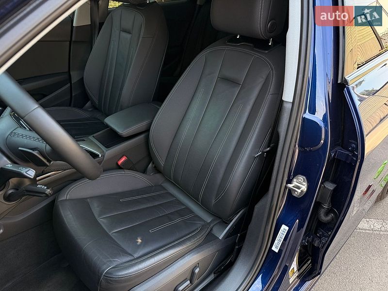 Седан Audi A4 2020 в Виннице