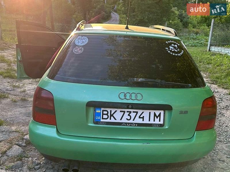 Універсал Audi A4 1996 в Рівному