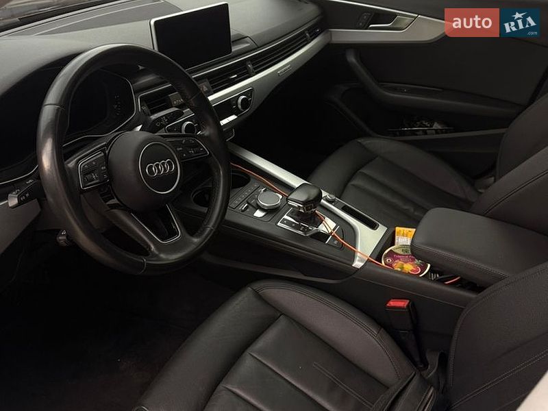 Седан Audi A4 2016 в Ивано-Франковске