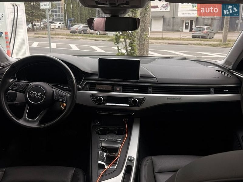 Седан Audi A4 2016 в Івано-Франківську