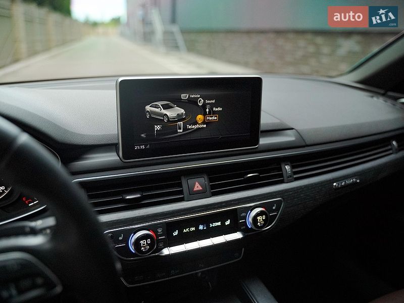 Седан Audi A4 2019 в Києві