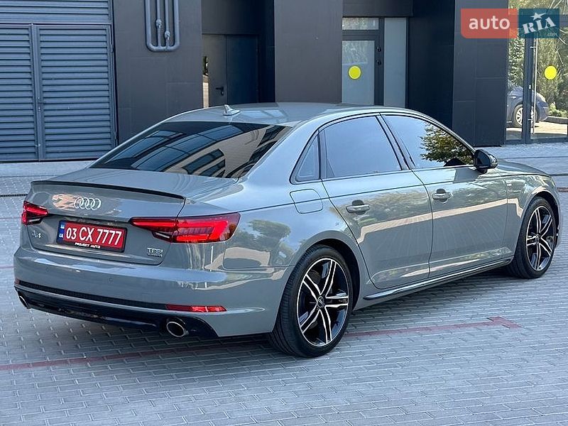Седан Audi A4 2018 в Ровно