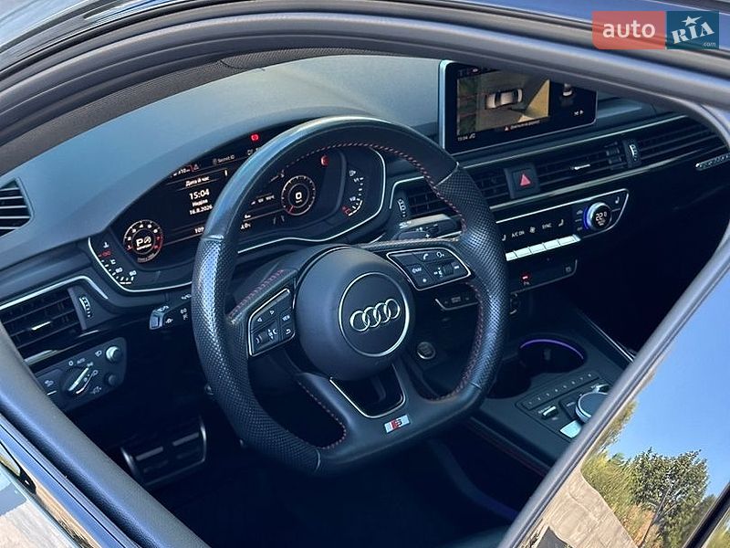 Седан Audi A4 2018 в Рівному