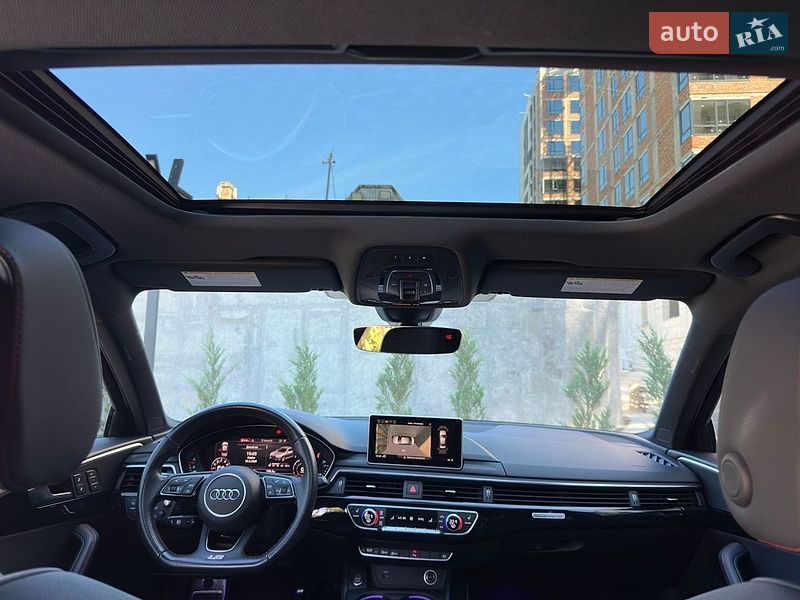 Седан Audi A4 2018 в Рівному