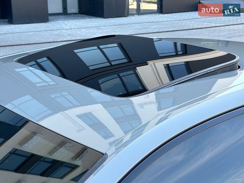 Седан Audi A4 2018 в Ровно