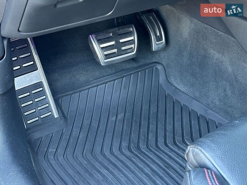 Седан Audi A4 2018 в Рівному