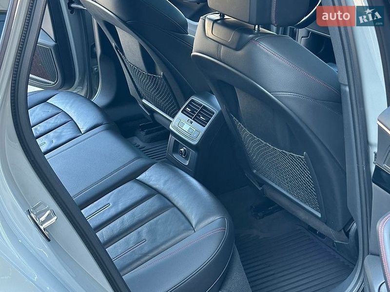 Седан Audi A4 2018 в Ровно