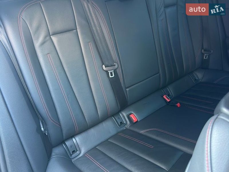 Седан Audi A4 2018 в Рівному