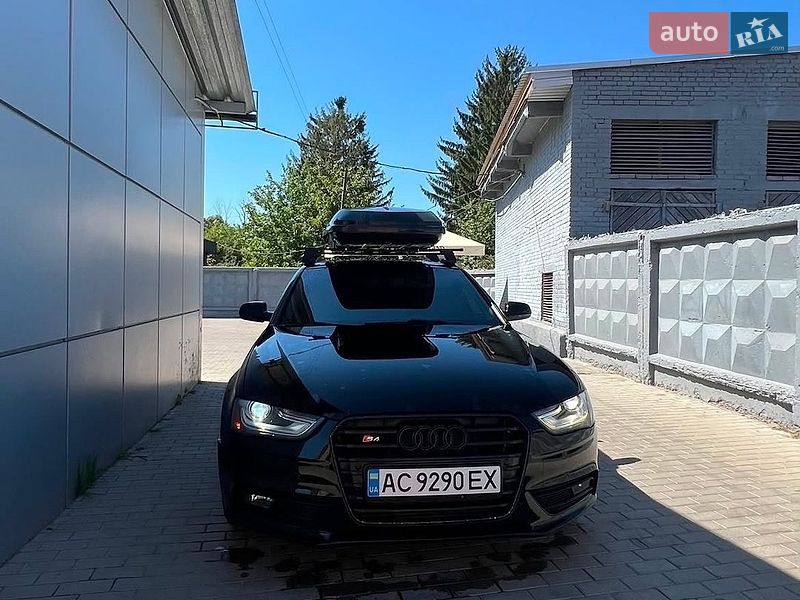Седан Audi A4 2012 в Горохове