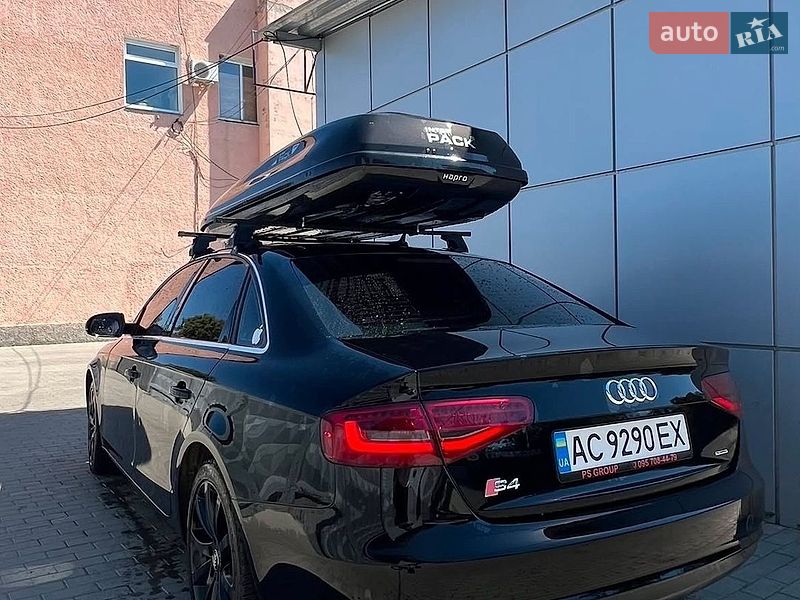 Седан Audi A4 2012 в Горохове