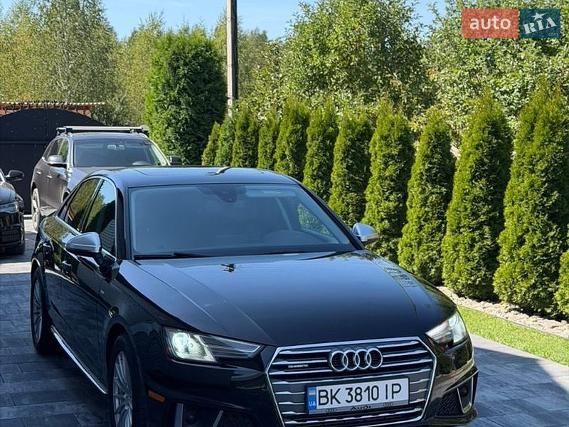 Седан Audi A4 2018 в Ровно