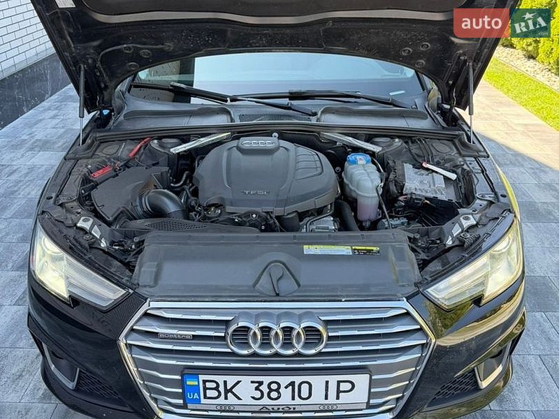 Седан Audi A4 2018 в Ровно