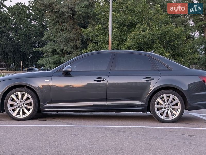 Седан Audi A4 2018 в Киеве
