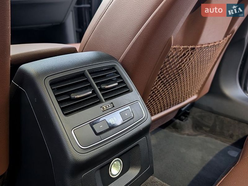 Седан Audi A4 2018 в Киеве