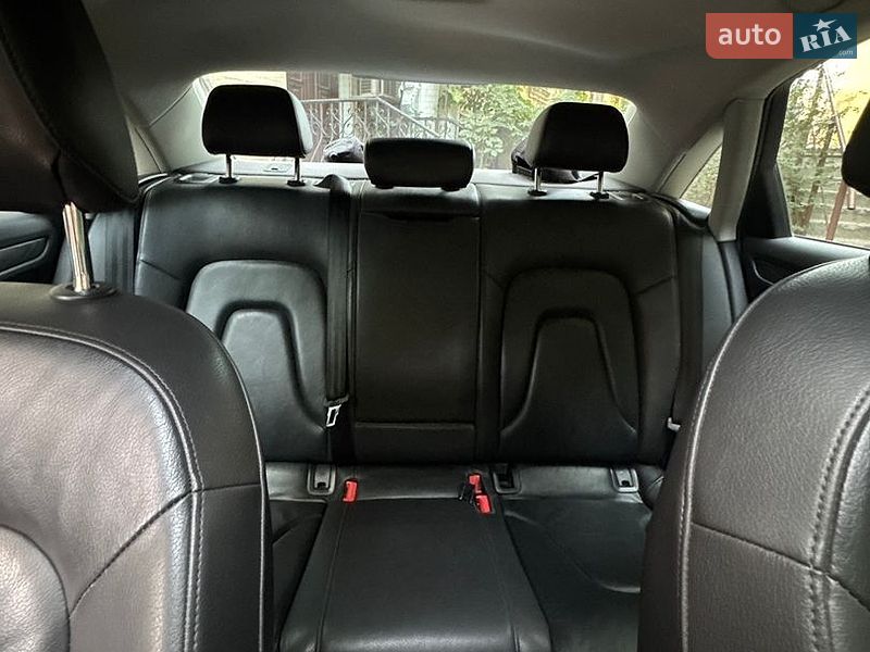 Седан Audi A4 2015 в Киеве