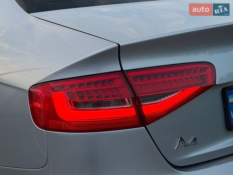 Седан Audi A4 2014 в Києві