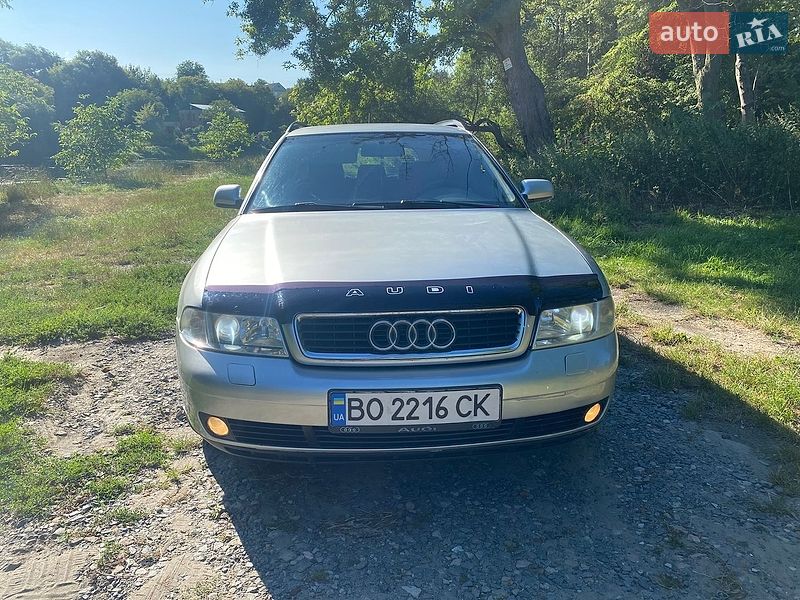 Универсал Audi A4 1998 в Звягеле