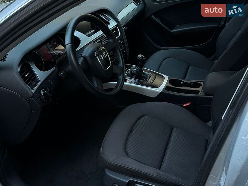 Седан Audi A4 2008 в Львові