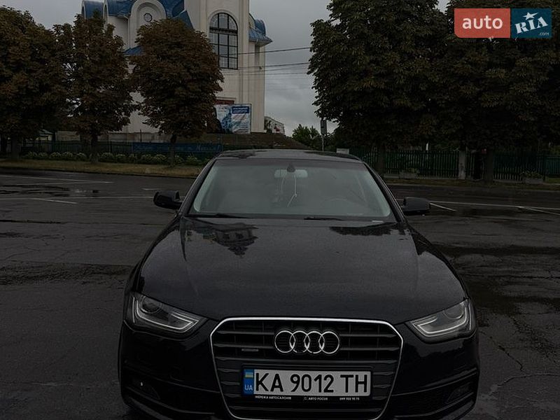 Седан Audi A4 2013 в Киеве фото Седан Audi A4 2013 в Киеве