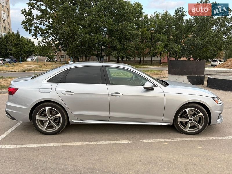 Седан Audi A4 2020 в Кропивницком