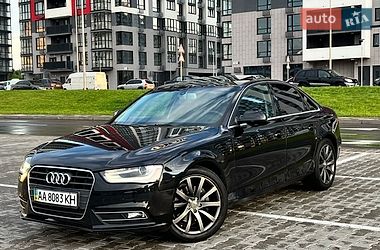 Седан Audi A4 2013 в Киеве