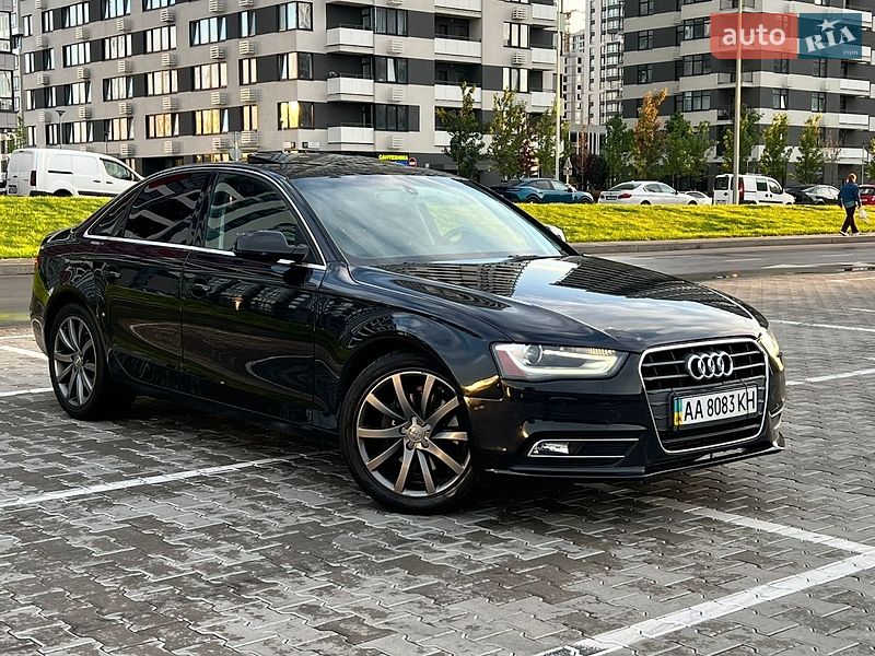 Седан Audi A4 2013 в Киеве