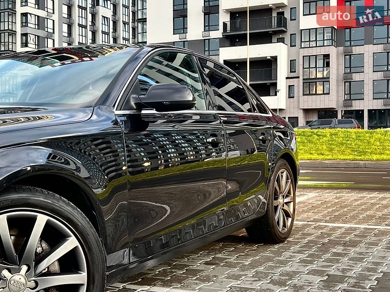 Седан Audi A4 2013 в Киеве
