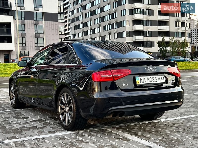 Седан Audi A4 2013 в Киеве