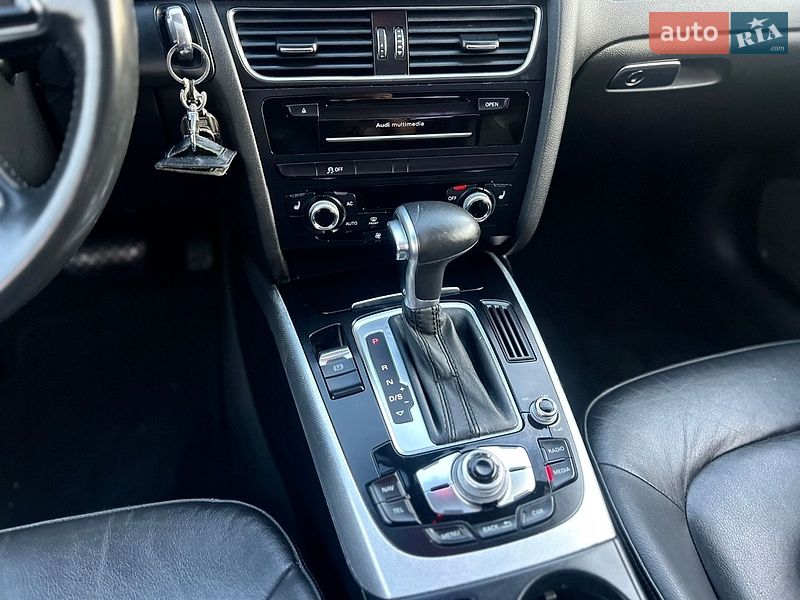 Седан Audi A4 2013 в Киеве