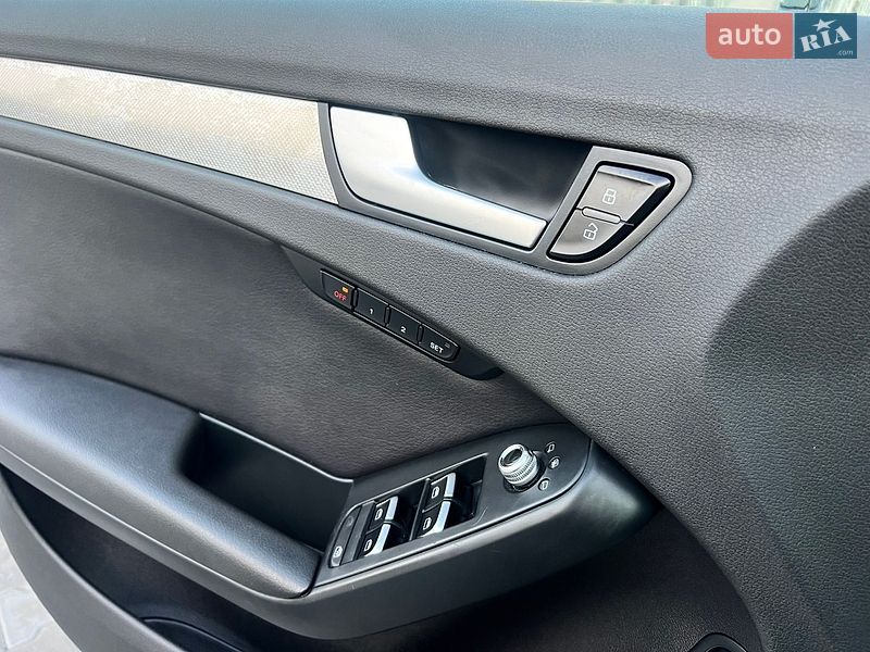 Седан Audi A4 2013 в Киеве
