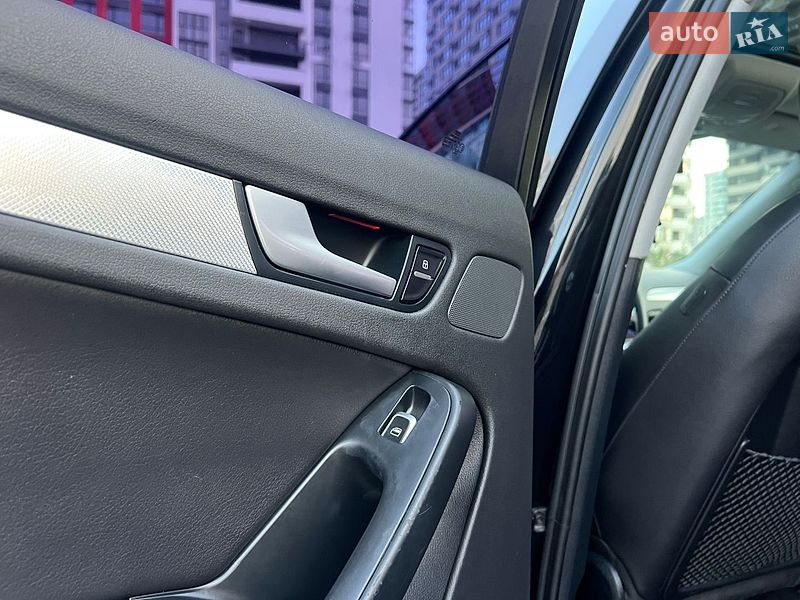 Седан Audi A4 2013 в Киеве
