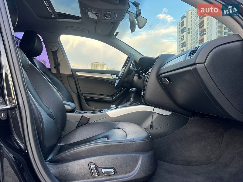 Седан Audi A4 2013 в Киеве