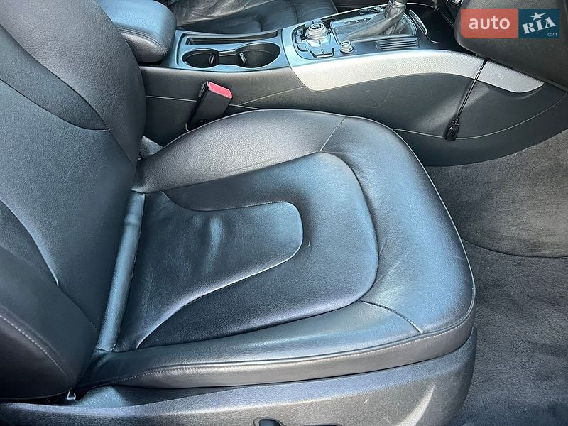 Седан Audi A4 2013 в Киеве