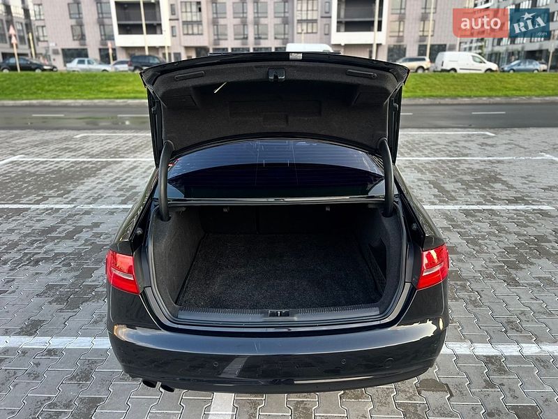 Седан Audi A4 2013 в Киеве