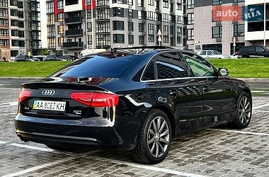 Седан Audi A4 2013 в Киеве