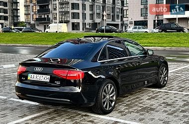 Седан Audi A4 2013 в Киеве