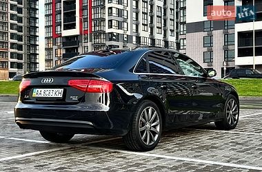 Седан Audi A4 2013 в Киеве